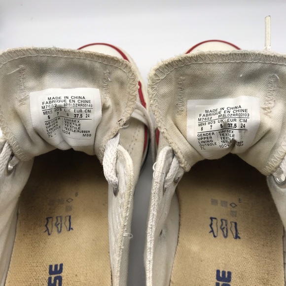 White Chuck Taylor All-Stars Lo-Top Converse w/ Red Trim in Size 7 - Picture 5 of 5